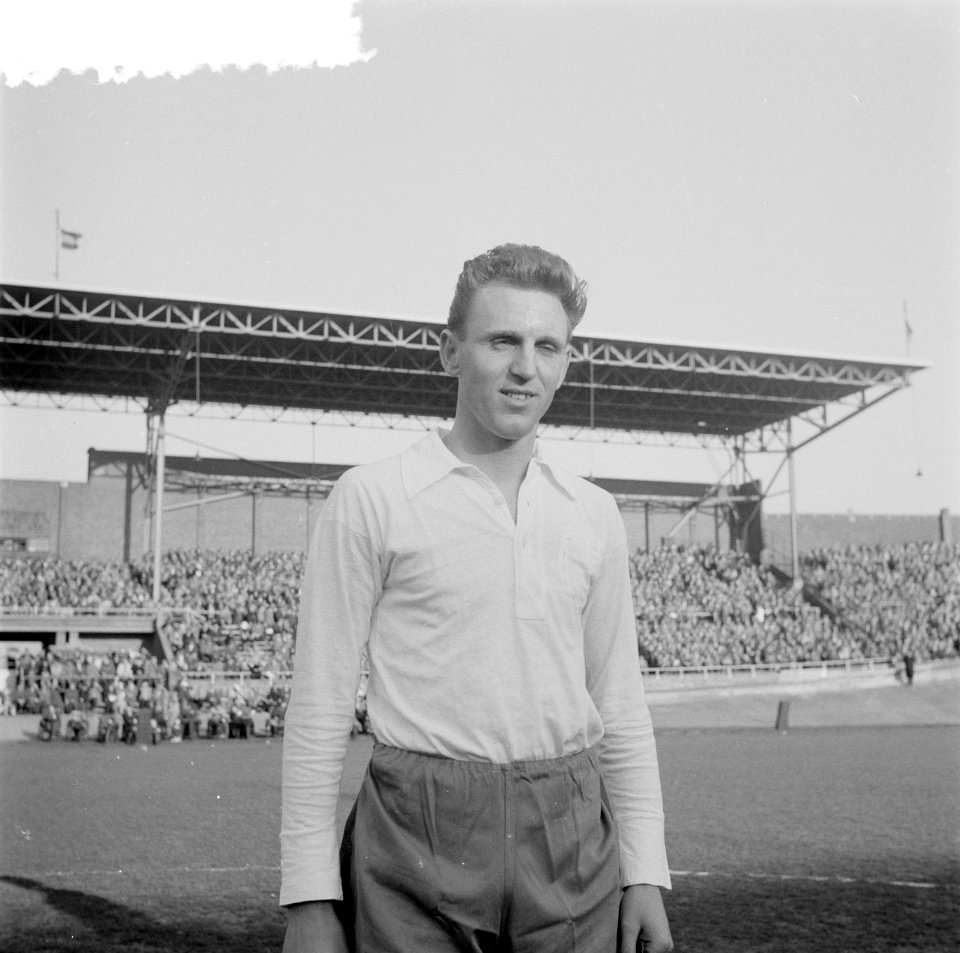 Voetbal. Carol Schuurman (ADO), Bestanddeelnr 908-4160