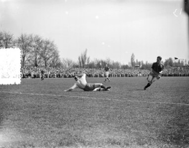 Voetbal. DWS tegen Haarlem, Bestanddeelnr 905-6853