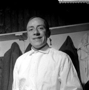Voetbal AVRO tegen Club van 100, Johnny Kraaijkamp, Bestanddeelnr 908-4913