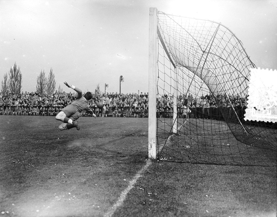 Voetbal. NOAD tegen ADO. Spelmoment, Bestanddeelnr 905-6847