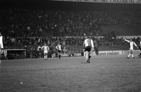 Voetbal, Feyenoord tegen Slavia Sofia (Europacup-II), 31 en 32 Van Deinsen, Bestanddeelnr 931-3793