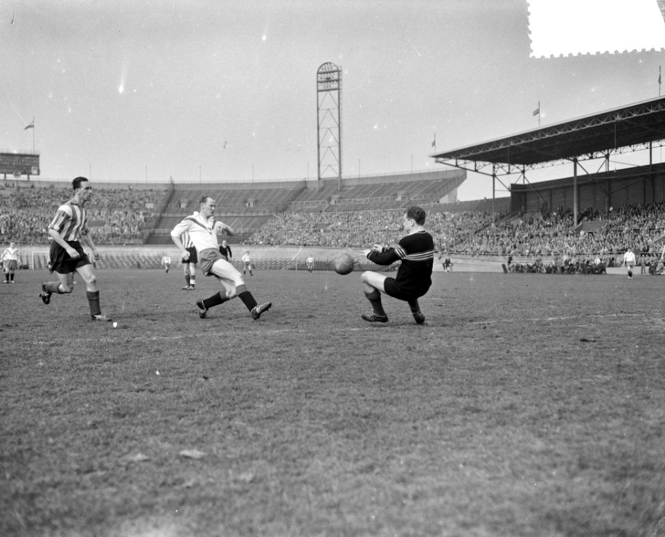 Voetbal Amsterdam tegen Eindhoven, Bestanddeelnr 908-4291