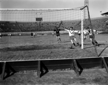 Voetbal Amsterdam tegen Roda Sport 4-1, Bestanddeelnr 907-6371