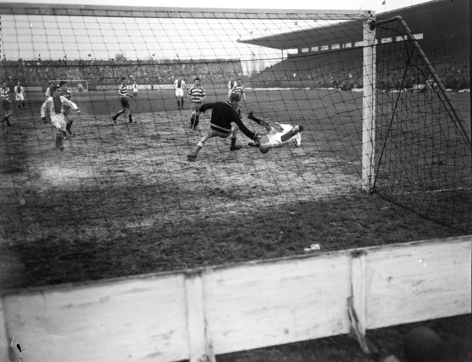 Voetbal Ajax tegen Xerces 1-1, Bestanddeelnr 906-9611