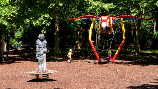 Wien 10 Kurpark Oberlaa Spielplatz b