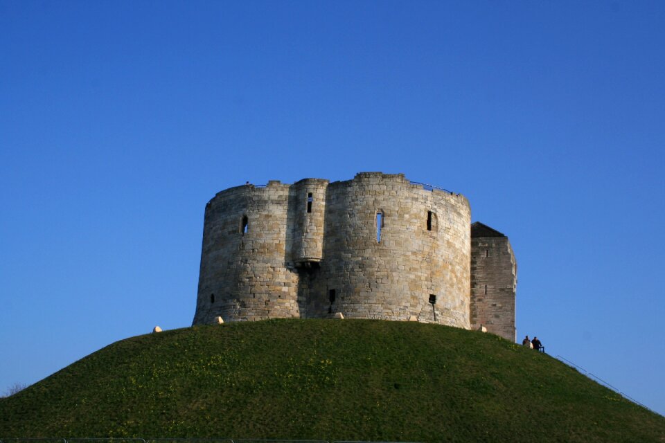 Castle mound building
