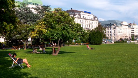 Wien 09 Sigmund-Freud-Park n