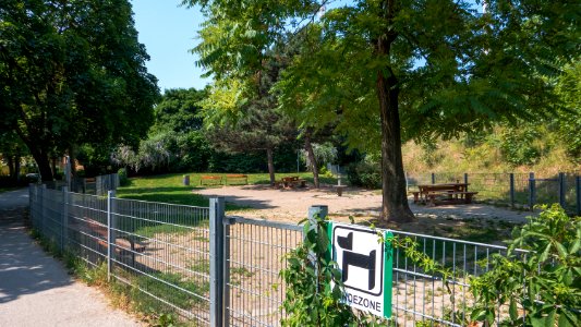 Wien 11 Luise-Montag-Park b