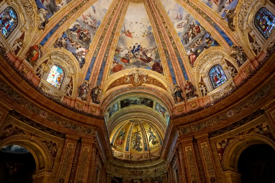 Travel architecture dome