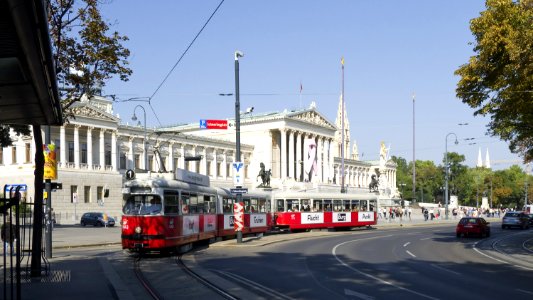 Wien Linie 01 15 Dr.-Karl-Renner-Ring a