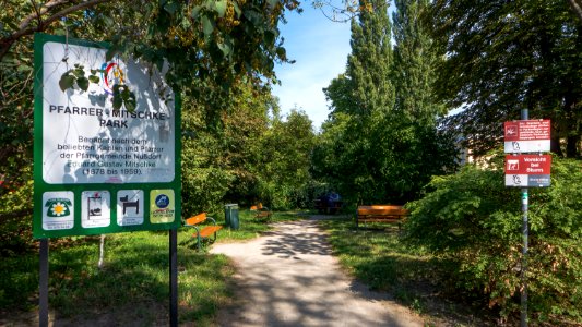 Wien 19 Pfarrer-Mitschke-Park a