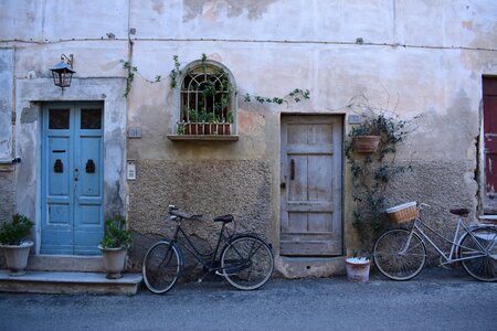 Street door apartment