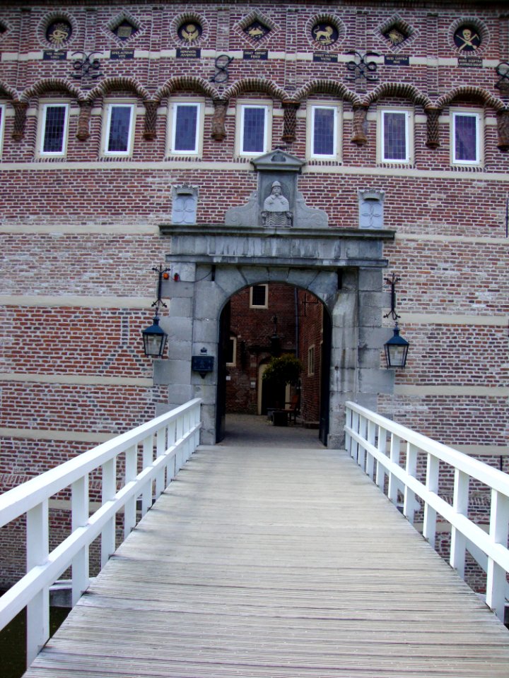 Wijchen Castle (Gld, NL), entrance