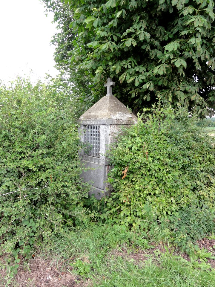 Wignehies (Nord, Fr) chapelle N.D. de la Délivrance et des 7 Douleurs, aux Maillets