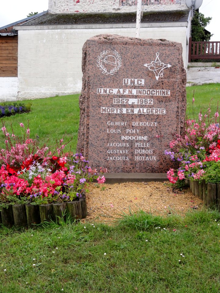 Wignehies (Nord, Fr) monument Indochine et Algérie