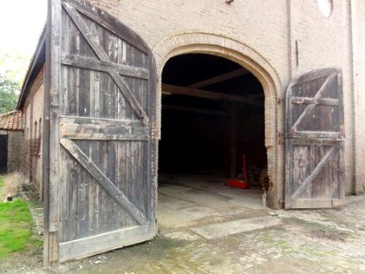 Wijchen Rijksmonument 523596 Vormerseweg 10 schuur, de deuren