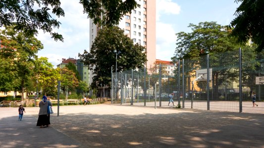 Wien 05 Leopold-Rister-Park c