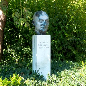 Wien 06 Alfred-Grünwald-Park k