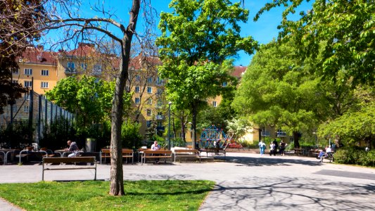 Wien 05 Leopold-Rister-Park f