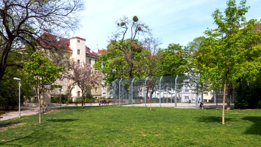 Wien 04 Dr.-Karl-Landsteiner-Park a