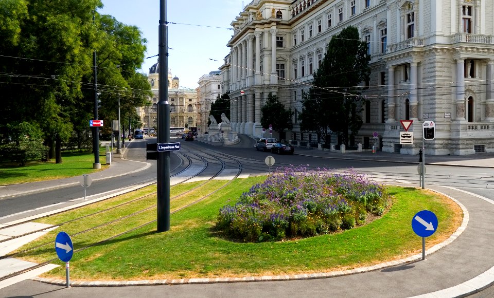 Wien 01 Leopold-Gratz-Platz a