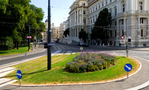 Wien 01 Leopold-Gratz-Platz a