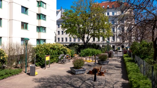 Wien 04 Wilhelm-Neusser-Park c