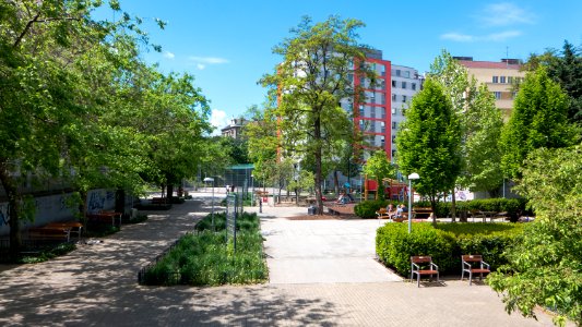 Wien 06 Fritz-Imhoff-Park a
