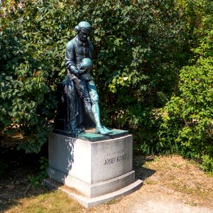 Wien 18 Josef-Kainz-Park c