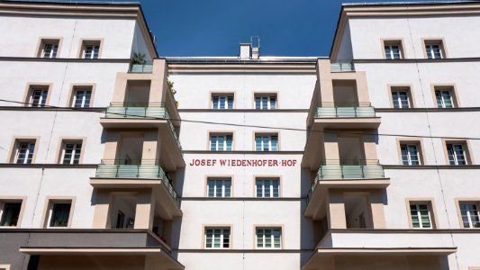 Wien 17 Wiedenhoferhof b