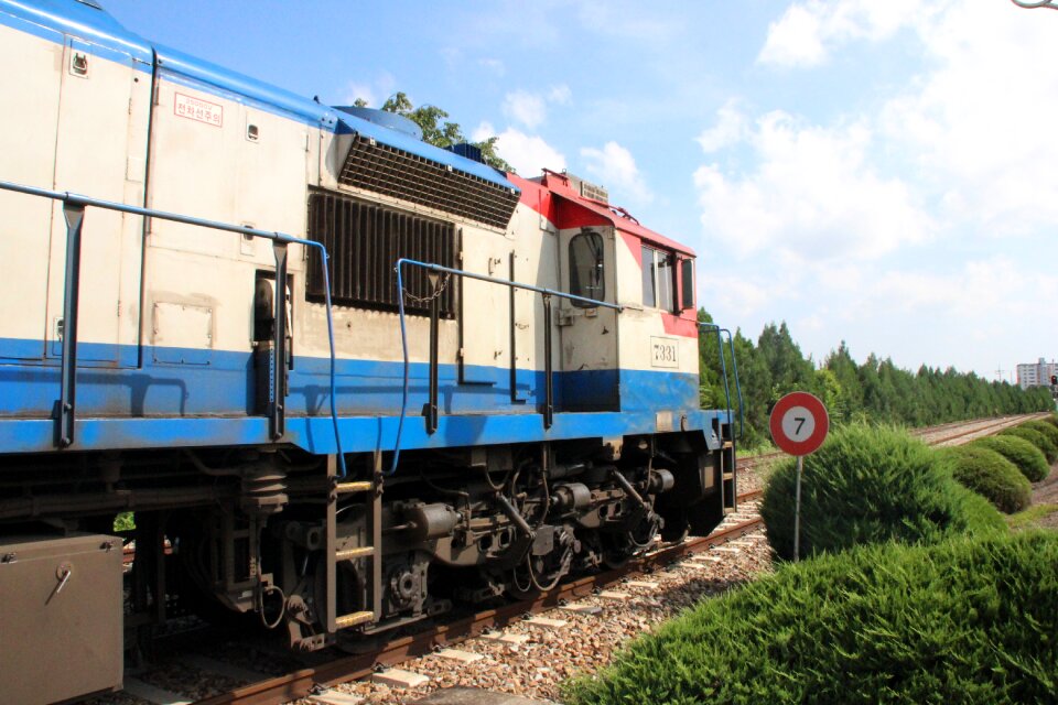 Transport shipping the railroad line