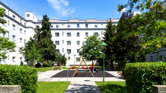 Wien 16 Adelheid-Popp-Hof b