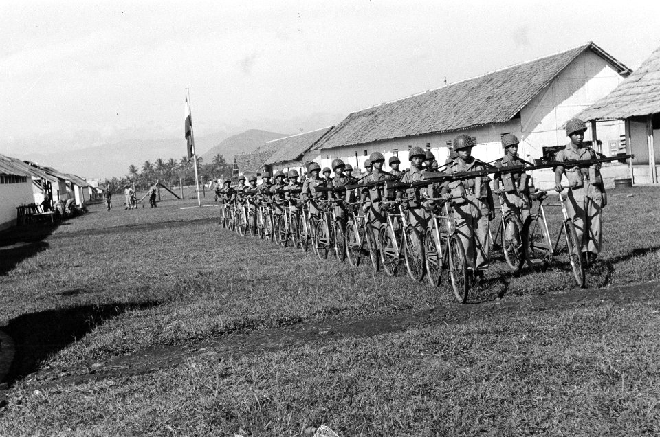 Wielrijderseenheid, drilloefening, Bestanddeelnr 332