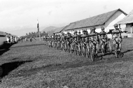 Wielrijderseenheid, drilloefening, Bestanddeelnr 332