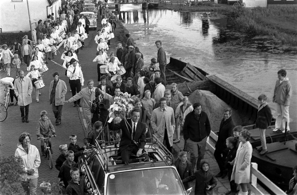 Wielrenner Joop Zoetemelk gehuldigd in woonplaats Rijpwetering n.a.v. tweede pla, Bestanddeelnr 923-6836