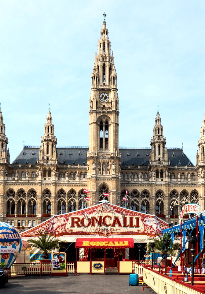 Wien 01 Rathausplatz Roncalli a