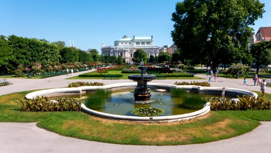 Wien 01 Volksgarten u