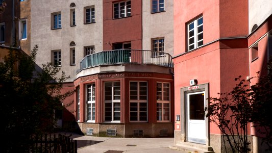 Wien 02 Heizmann-Hof e