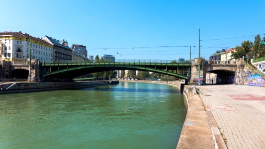 Wien 02 Franzensbrücke a