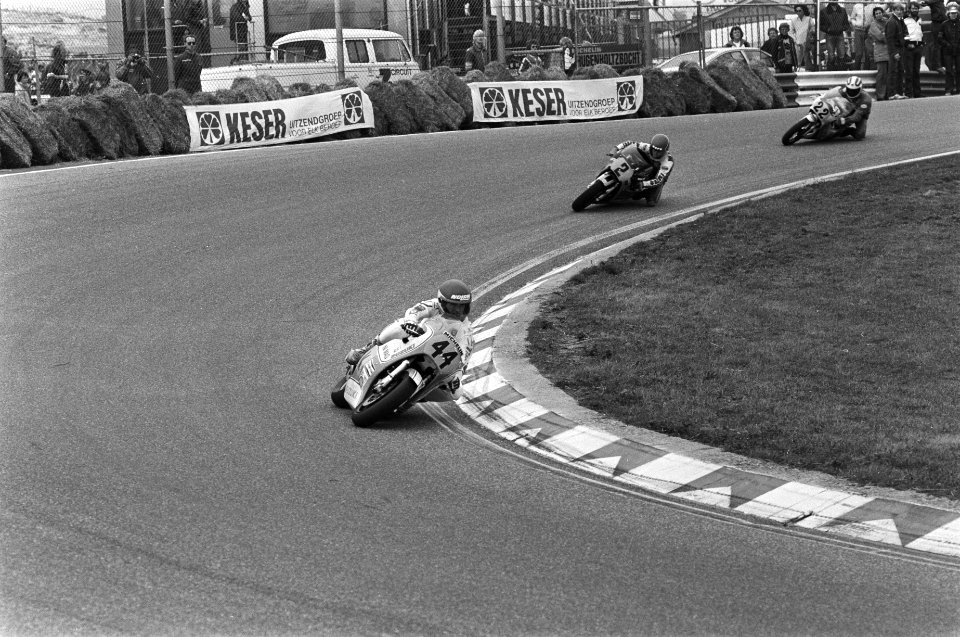Willl Hartog (44) gevolgd door Randy Mamola (2), Bestanddeelnr 931-0180