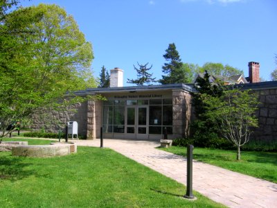 Willoughby Wallace Memorial Library 188