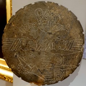 Willoughby disc, engraved paint palette, Mississippian tradition, Moundville, Alabama, 1300-1450 AD, ploughed up 1860, shale - Native American collection - Peabody Museum, Harvard University - DSC06065