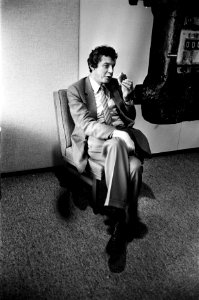 Wim Kok een broodje etend, Bestanddeelnr 930-5666