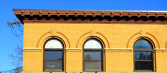 Windows and roofline - Arlington, MA - DSC03589