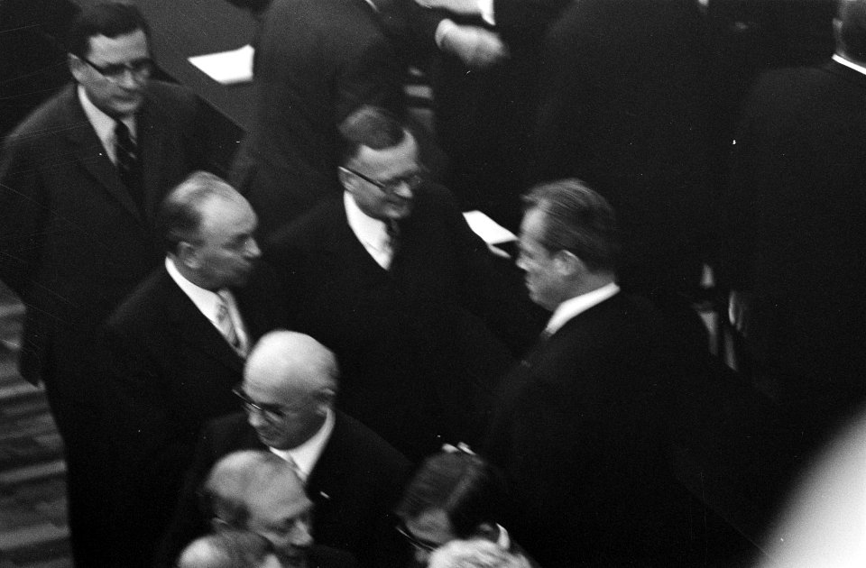Willy Brandt (SPD) gekozen tot bondskanselier van West- Duitsland te Bonn, Bestanddeelnr 922-8906