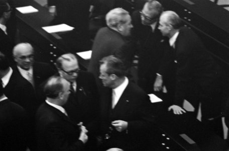 Willy Brandt (SPD) gekozen tot bondskanselier van West- Duitsland te Bonn, Bestanddeelnr 922-8905