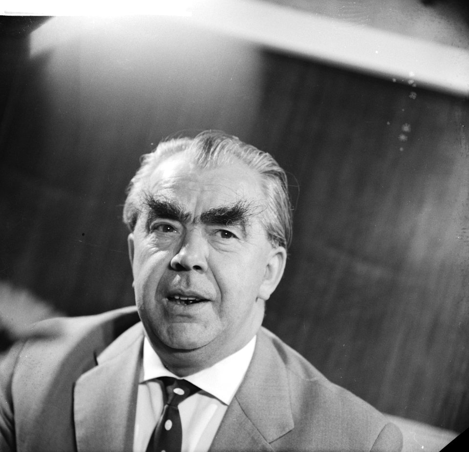Willie Kressman op Schiphol, Bestanddeelnr 912-7860