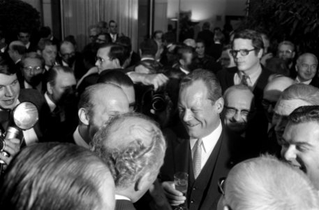 Willy Brandt (SPD) gekozen tot bondskanselier van West- Duitsland te Bonn, Bestanddeelnr 922-8911