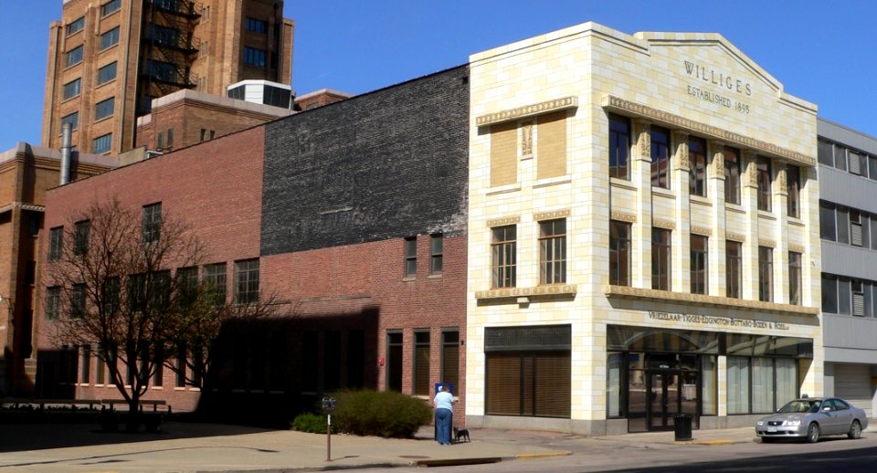 Williges building (Sioux City) from SE 1
