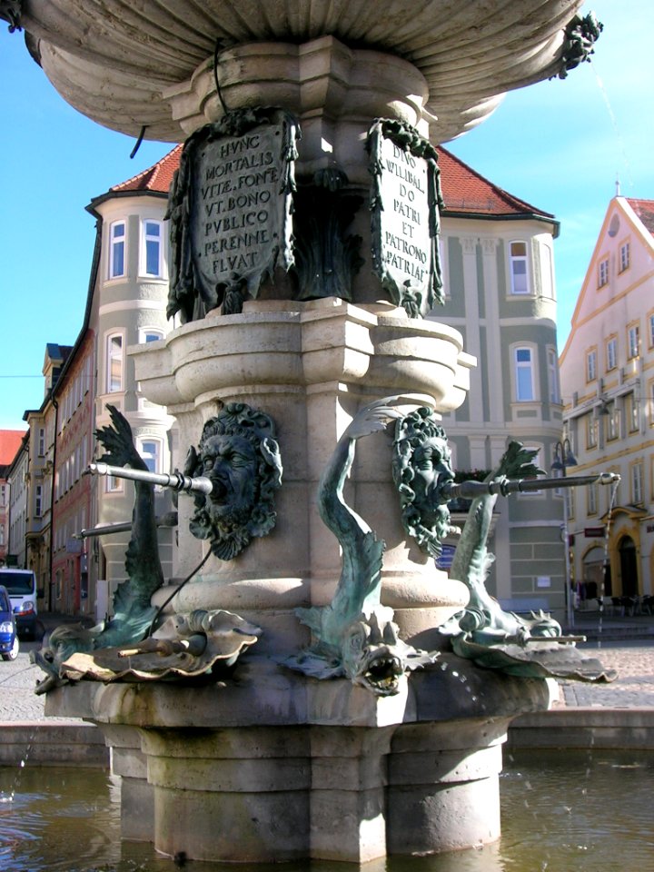 Willibaldsbrunnen Eichstätt -Details N1